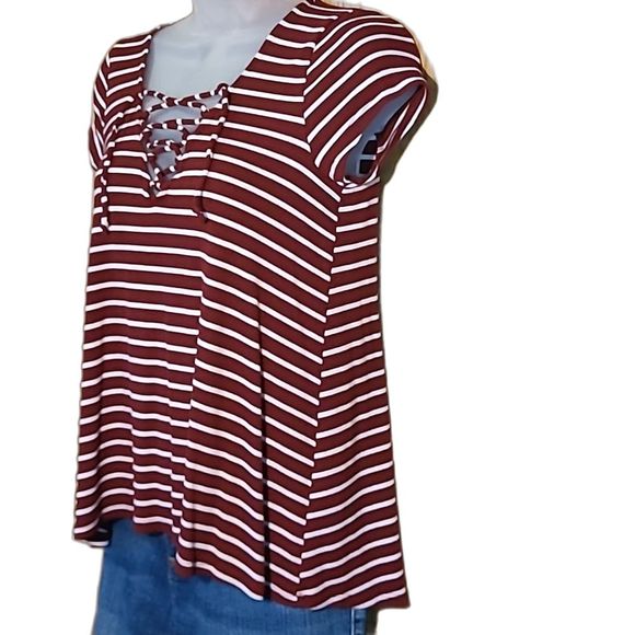 Hollister Lace Up Cut Out Blouse V-Neck Short Sleeve Oversized Striped Flowy Top - Picture 12 of 16